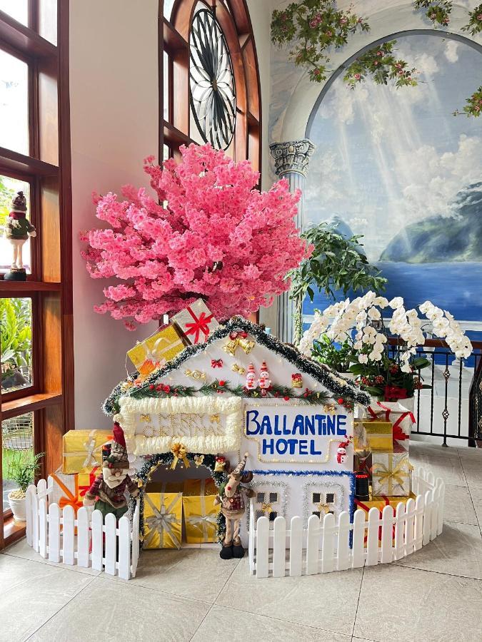 Ballantine Hotel Ho Chi Minh-stad Buitenkant foto