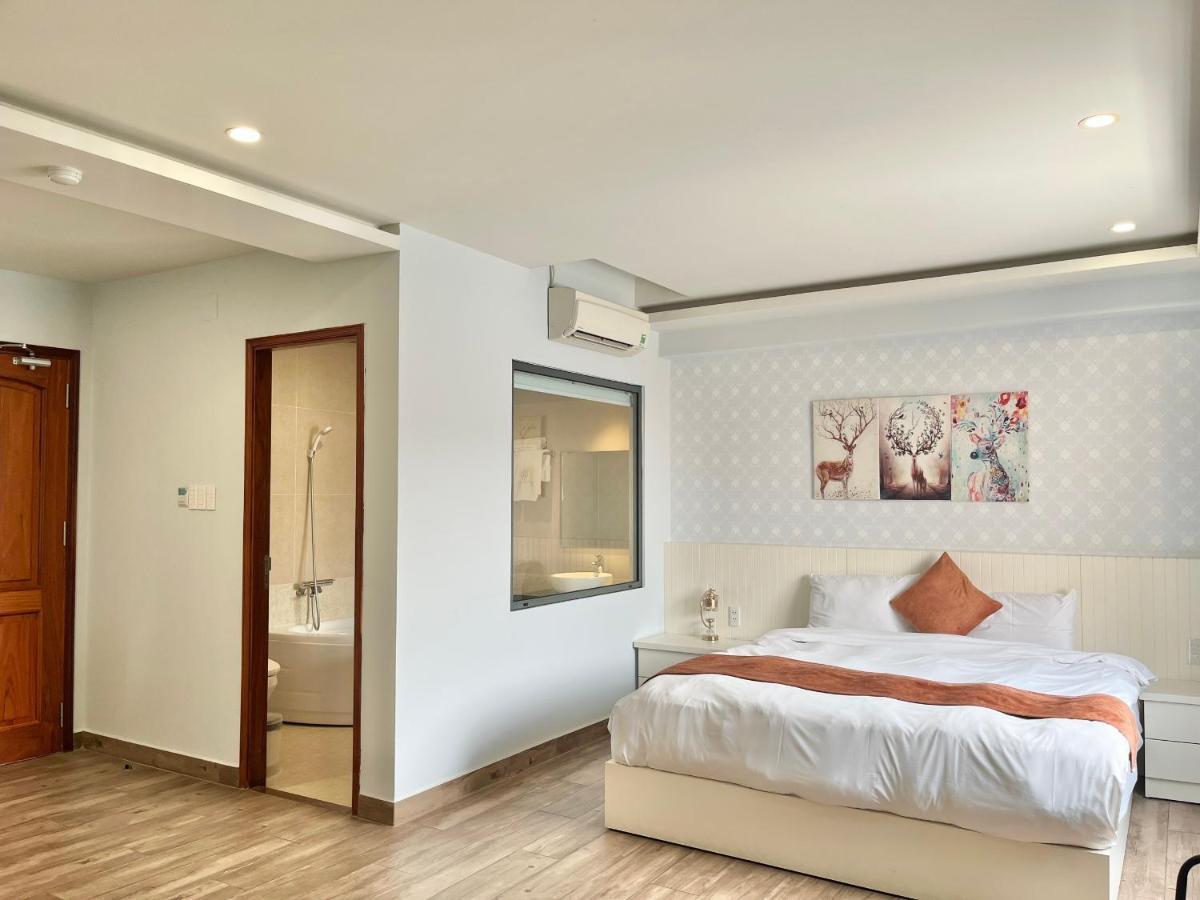 Ballantine Hotel Ho Chi Minh-stad Buitenkant foto